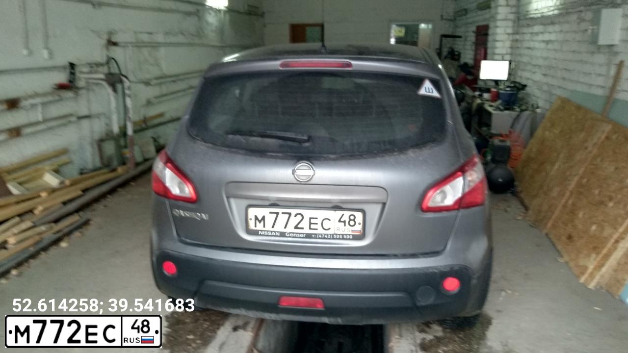 Фото автомобиля NISSAN QASHQAI, 2013 — госномер М772ЕС48. Цвет: СЕРЫЙ
