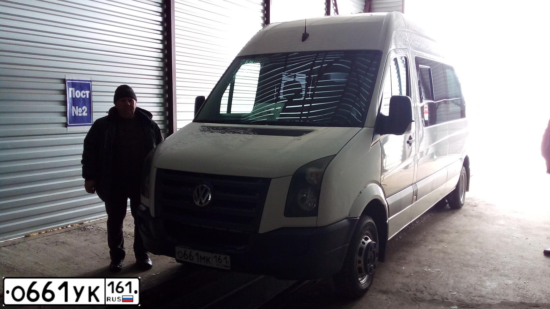 Фото автомобиля VOLKSWAGEN CRAFTER, 2010 — госномер О661МК161. Цвет: СЕРО-БЕЛЫЙ