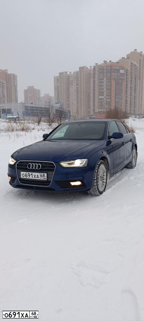 Фото автомобиля AUDI A4, 2015 — госномер О666ВМ68. Цвет: синий