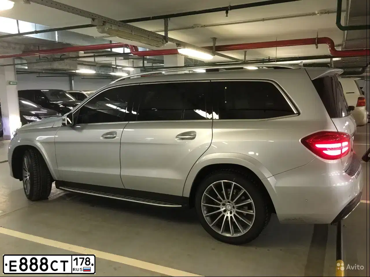 Фото автомобиля VOLKSWAGEN TOUAREG, 2008 — госномер С010ОР750. Цвет: ЧЕРНЫЙ