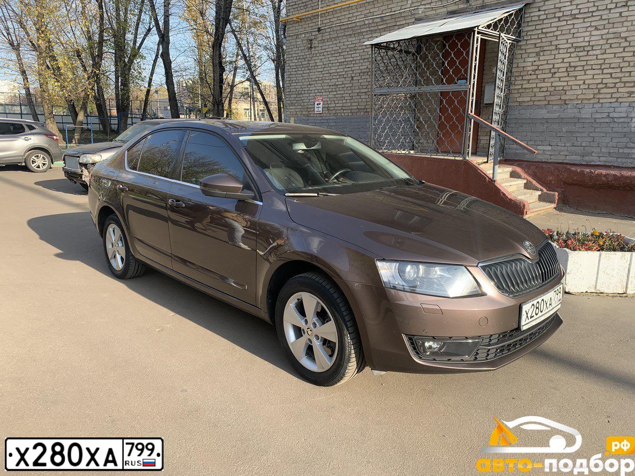 Фото автомобиля SKODA OCTAVIA, 2014 — госномер Н661ХС18. Цвет: Коричневый