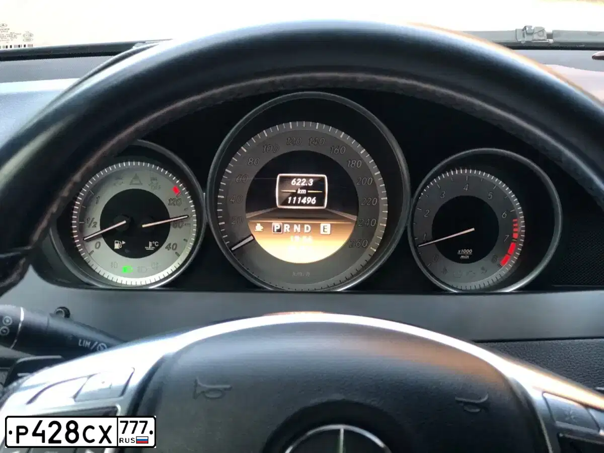 Фото автомобиля MERCEDES-BENZ C-CLASS, 2011 — госномер С249УЕ198. Цвет: ЧЕРНЫЙ