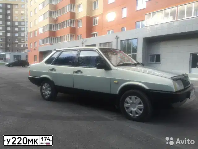 Фото автомобиля LADA 2109 SAMARA, 2001 — госномер У220МК174. Цвет: ЖЕЛТО-ЗЕЛЕНЫЙ