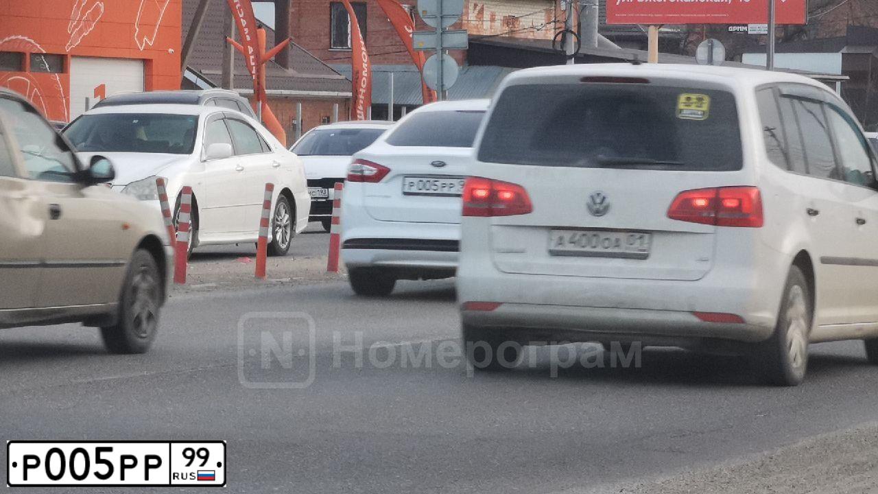 Фото автомобиля MERCEDES CL-KLASSE, 2005 — госномер Р005РР99. Цвет: ЧЕРНЫЙ