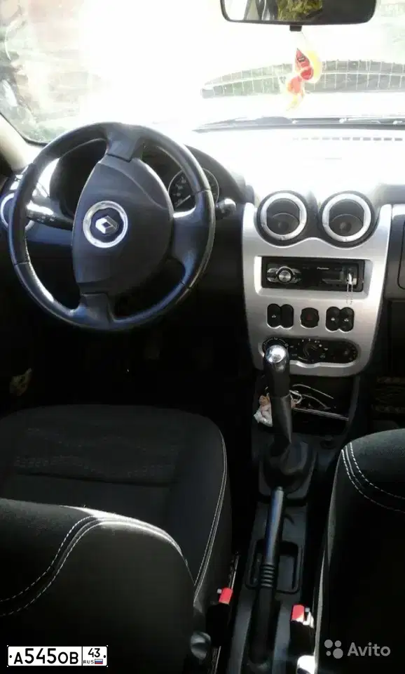 Фото автомобиля RENAULT SANDERO, 2012 — госномер А545ОВ43. Цвет: ЧЕРНЫЙ