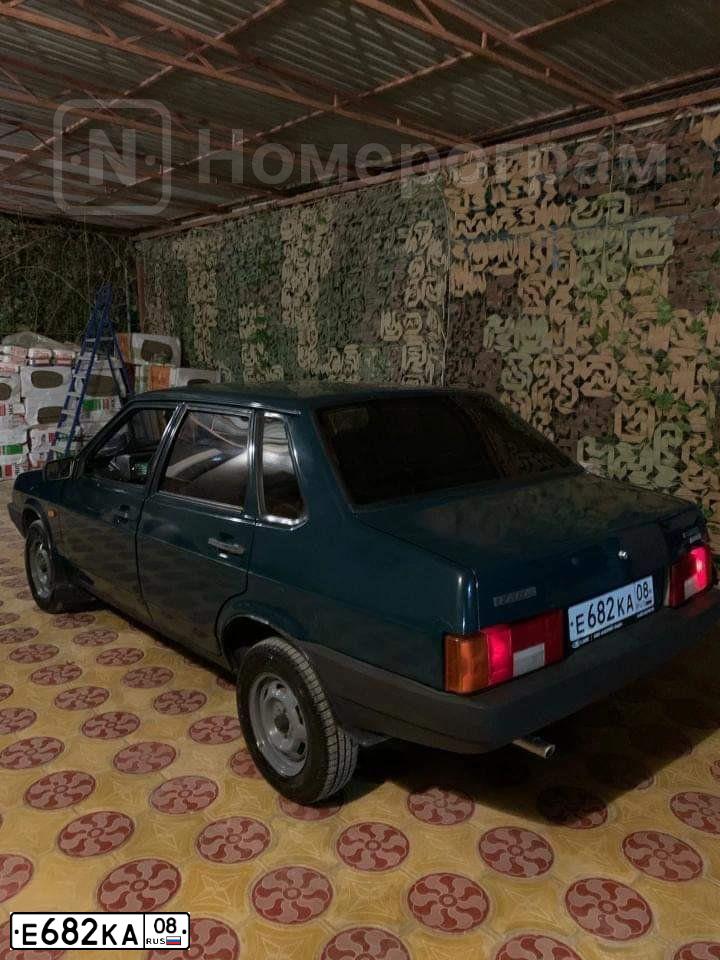 Фото автомобиля LADA 2109 SAMARA, 2001 — госномер Е682КА08. Цвет: Темно-зеленый