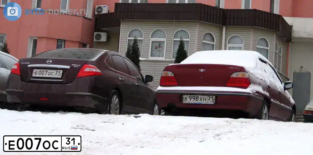 Фото автомобиля HYUNDAI IX35, 2011 — госномер Н643РХ46. Цвет: БЕЛЫЙ