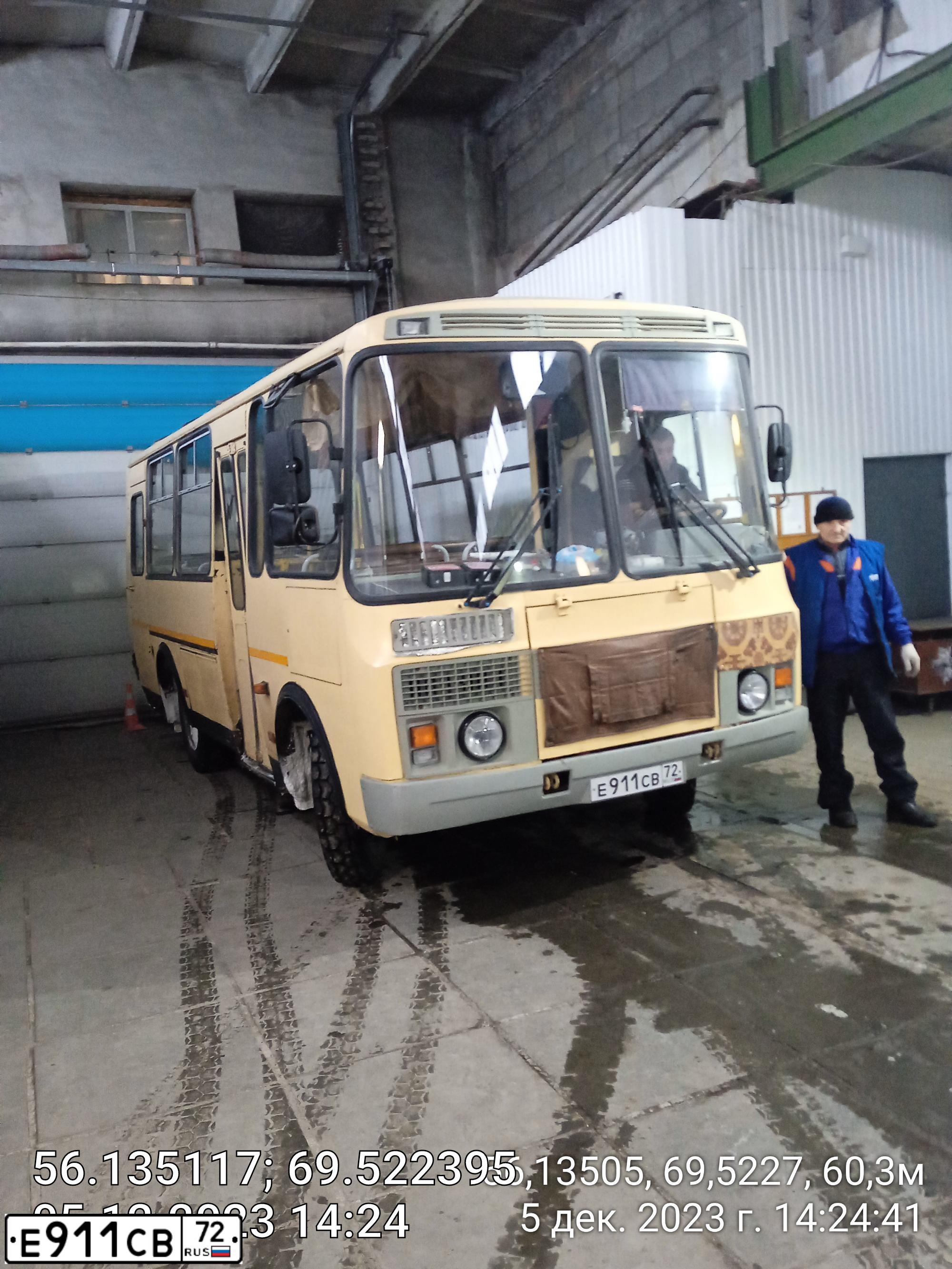 Фото автомобиля PAZ 3205, 2007 — госномер Е911СВ72. Цвет: БЕЖЕВЫЙ