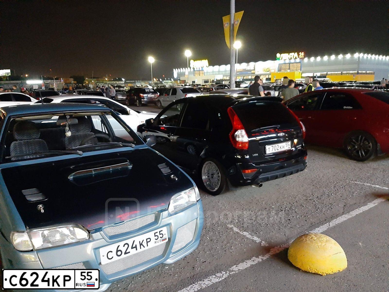 Фото автомобиля LADA 2115 SAMARA, 2002 — госномер С624КР55. Цвет: ЗОЛОТИСТО-СЕРЫЙ