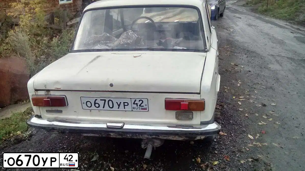 Фото автомобиля LADA 2101, 1987 — госномер О670УР42. Цвет: СВЕТЛО-БЕЖЕВЫЙ