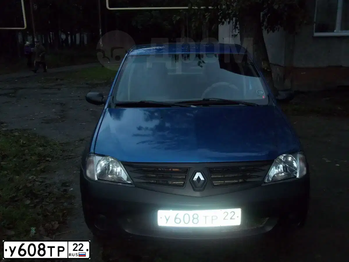 Фото автомобиля RENAULT LOGAN, 2007 — госномер Е240МУ122. Цвет: СИНИЙ-МЕТАЛЛИК