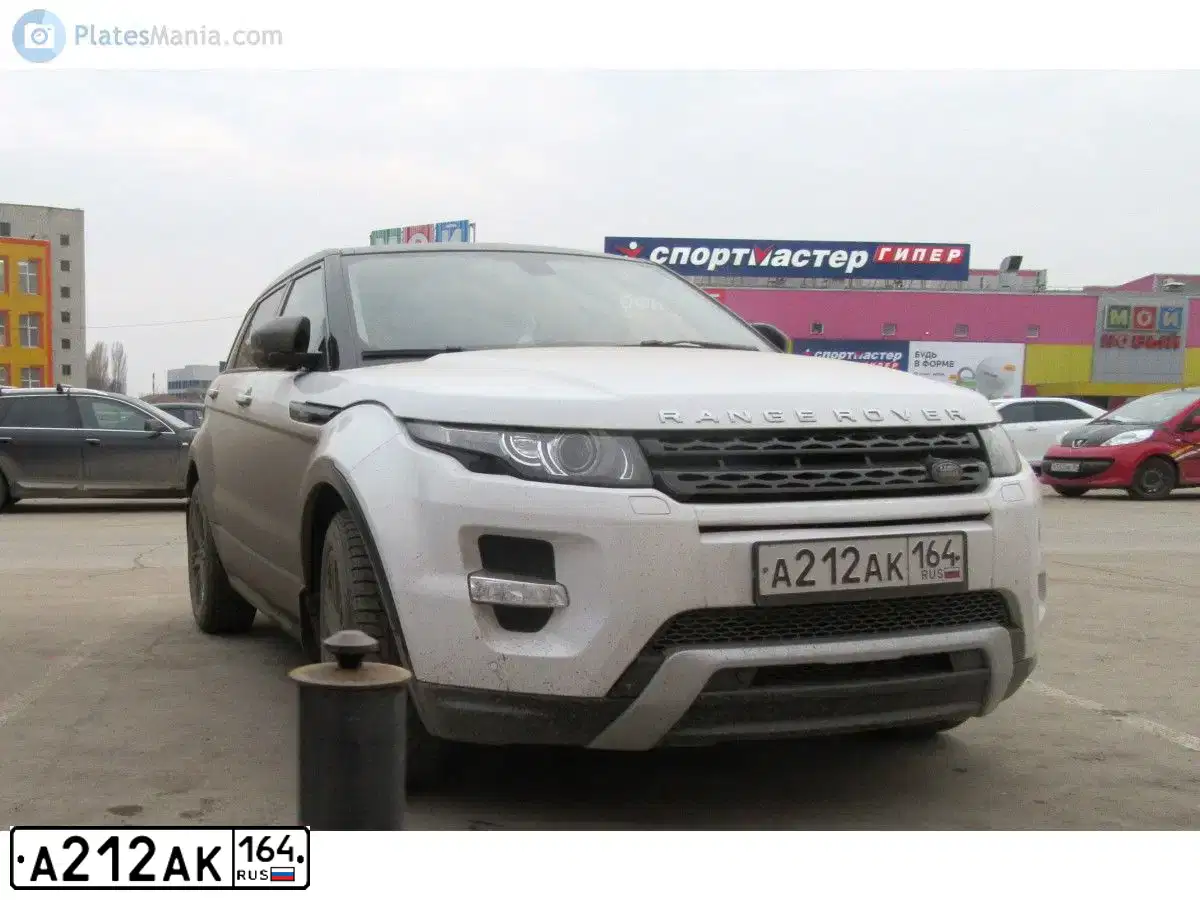 Фото автомобиля LANDROVER RANGE ROVER EVOQUE, 2013 — госномер А212АК164. Цвет: ЯРКО-БЕЛЫЙ