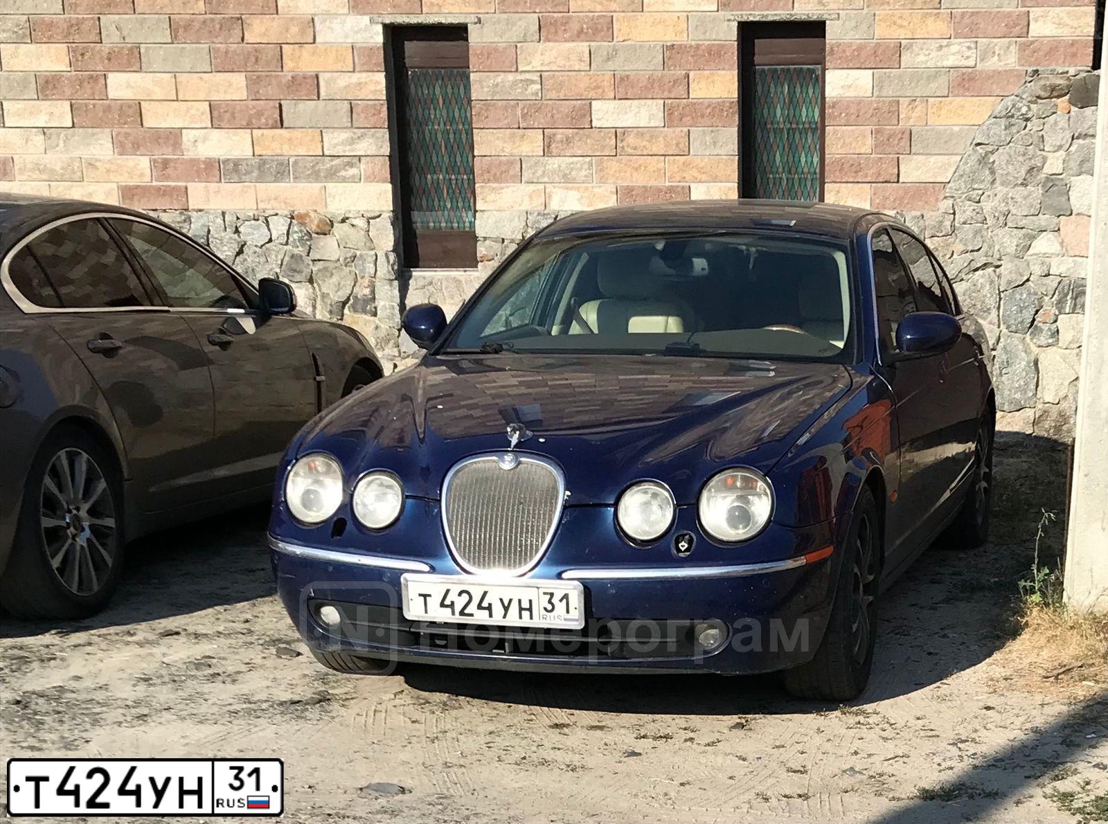 Фото автомобиля JAGUAR S-TYPE, 2005 — госномер У435ЕУ199. Цвет: синий