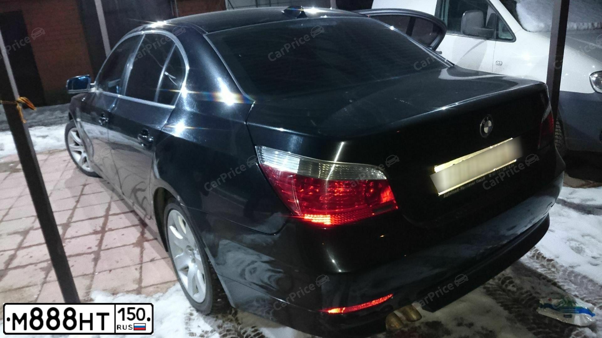 Фото автомобиля MITSUBISHI OUTLANDER, 2007 — госномер М888НТ150. Цвет: ЧЕРНЫЙ