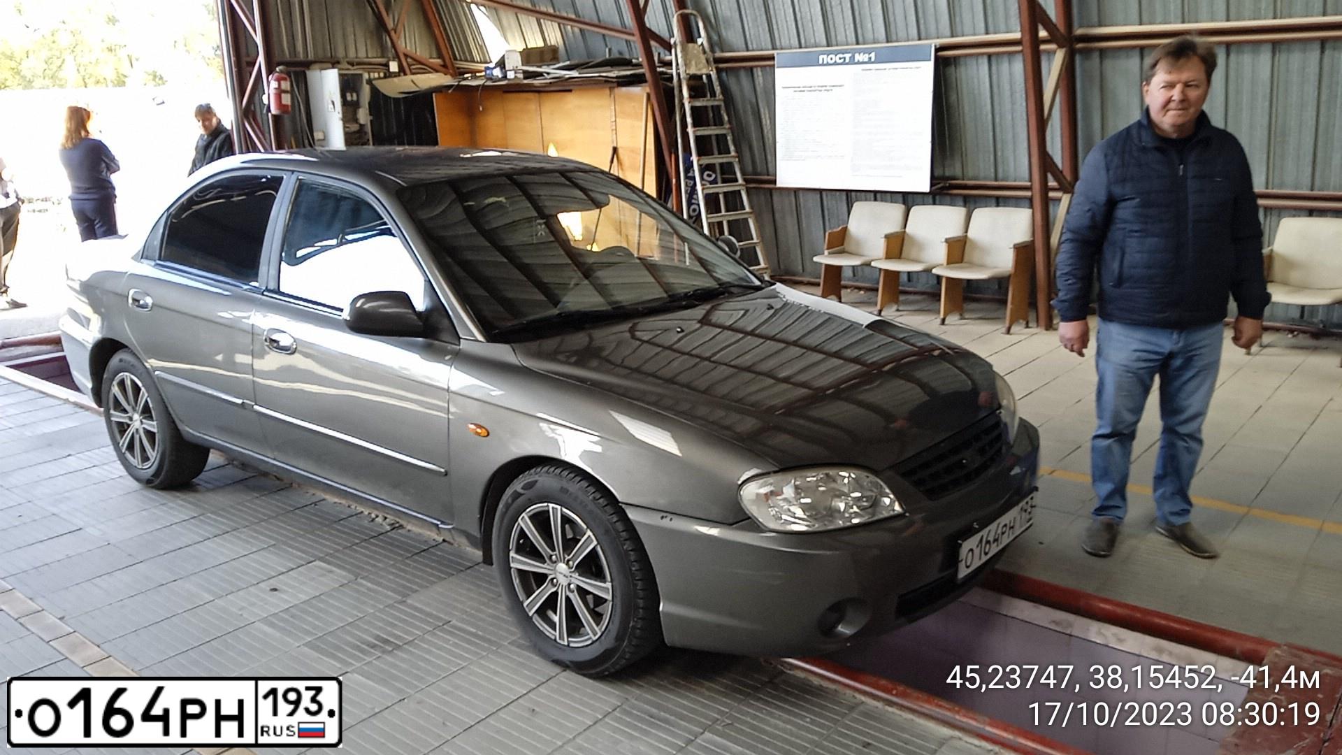 Фото автомобиля KIA SPECTRA, 2006 — госномер О164РН193. Цвет: СЕРОЕ ОЛОВО