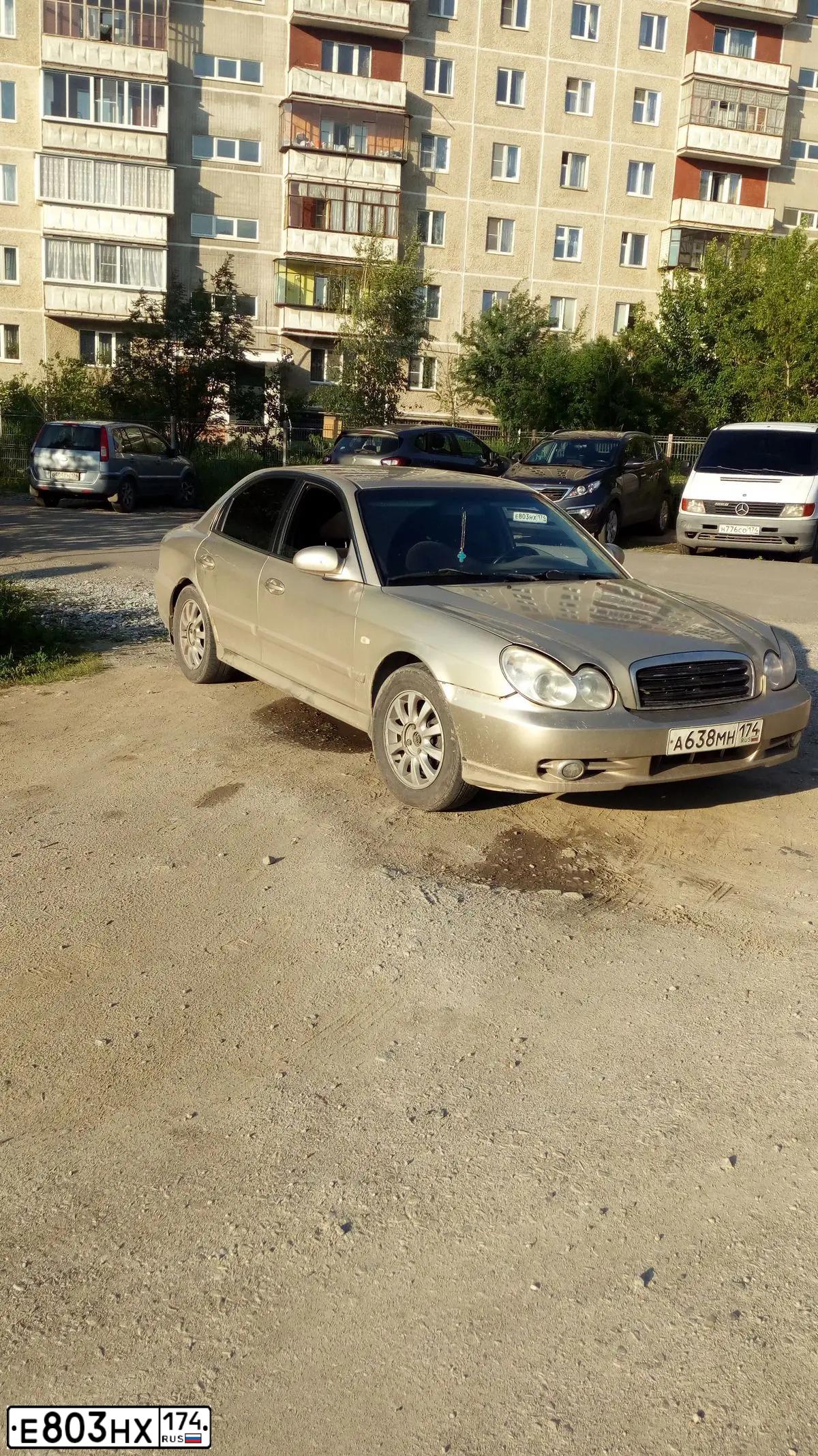 Фото автомобиля KIA SPORTAGE, 2011 — госномер Т072АН774. Цвет: СЕРЫЙ