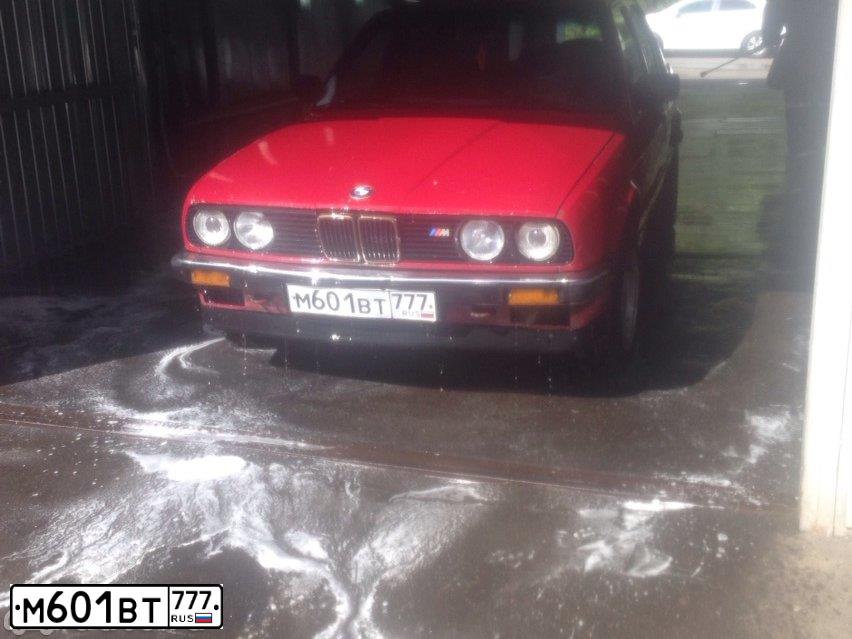 Фото автомобиля BMW SERIE 3, 1986 — госномер М601ВТ777. Цвет: КРАСНЫЙ