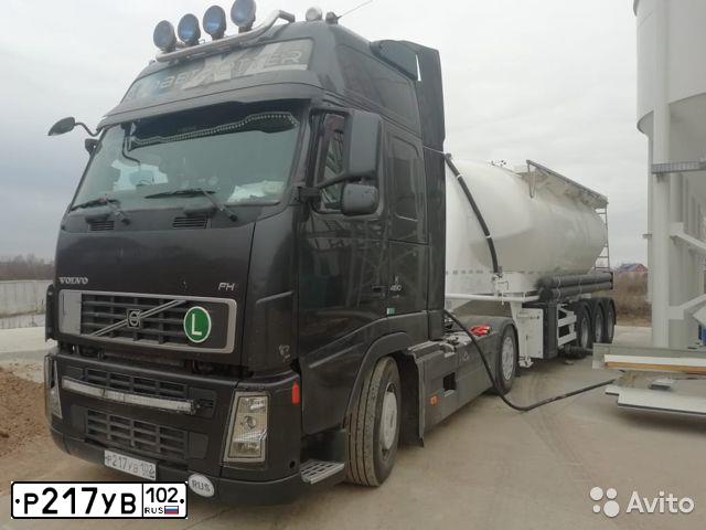 Фото автомобиля VOLVO SERIE FH /4X2/, 2007 — госномер Р217УВ102. Цвет: ЧЕРНЫЙ