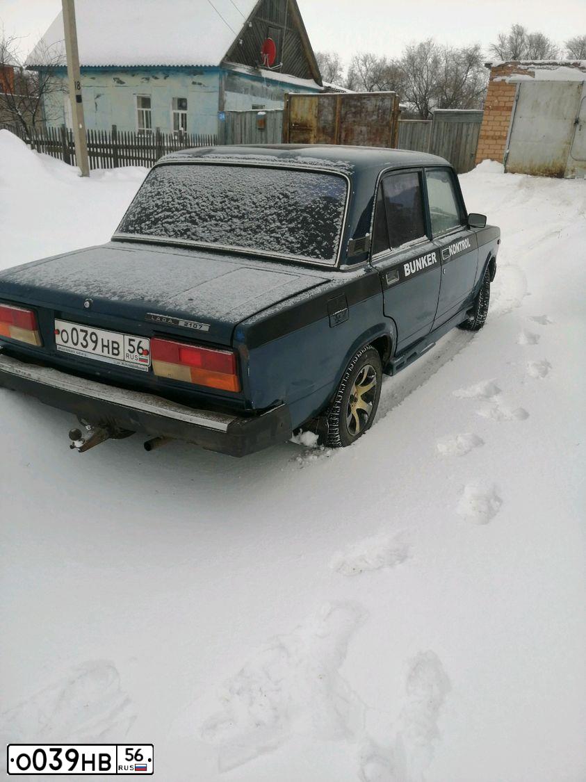 Фото автомобиля LADA 2107, 2007 — госномер Е290МХ156. Цвет: Темно-синий