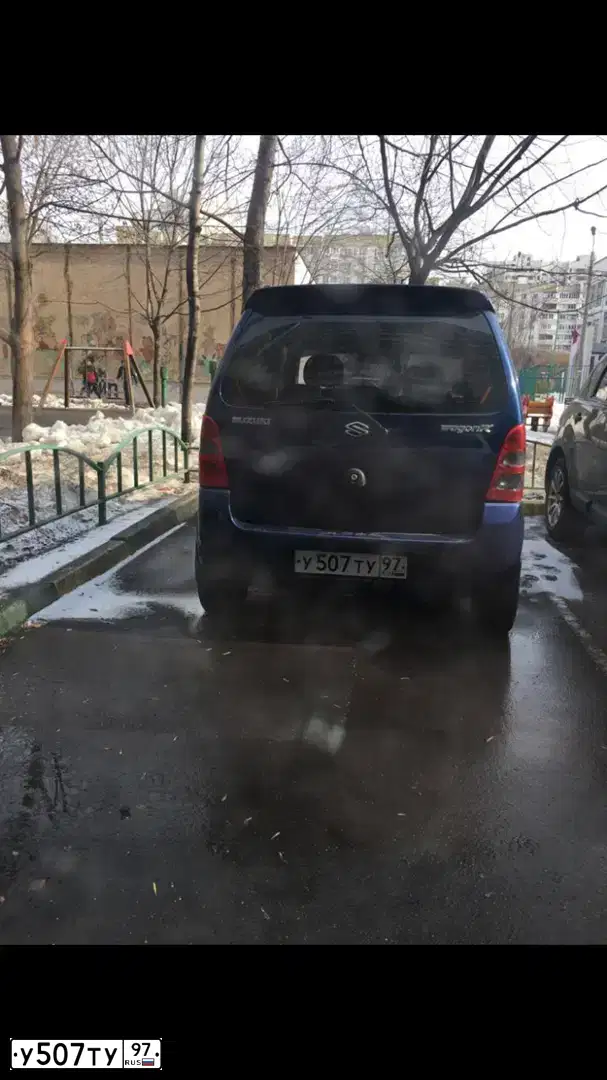 Фото автомобиля SUZUKI WAGON R+, 2004 — госномер У507ТУ97. Цвет: синий