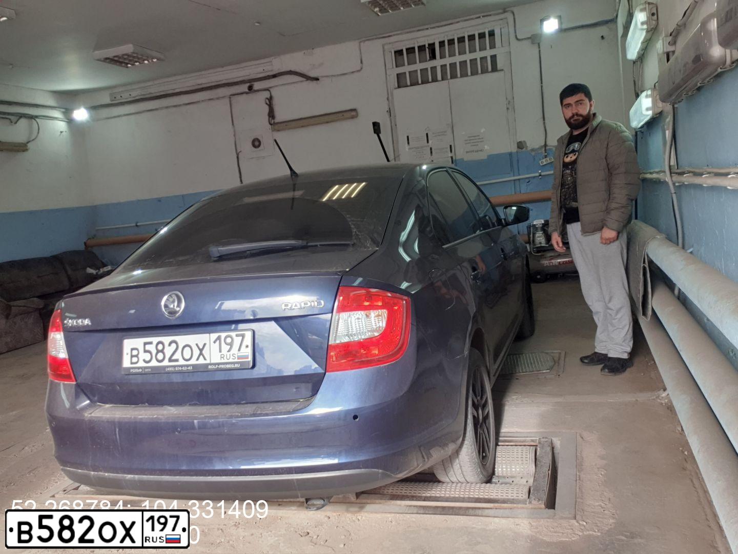 Фото автомобиля SKODA RAPID, 2014 — госномер У625НР138. Цвет: СИНИЙ ТЕМНЫЙ