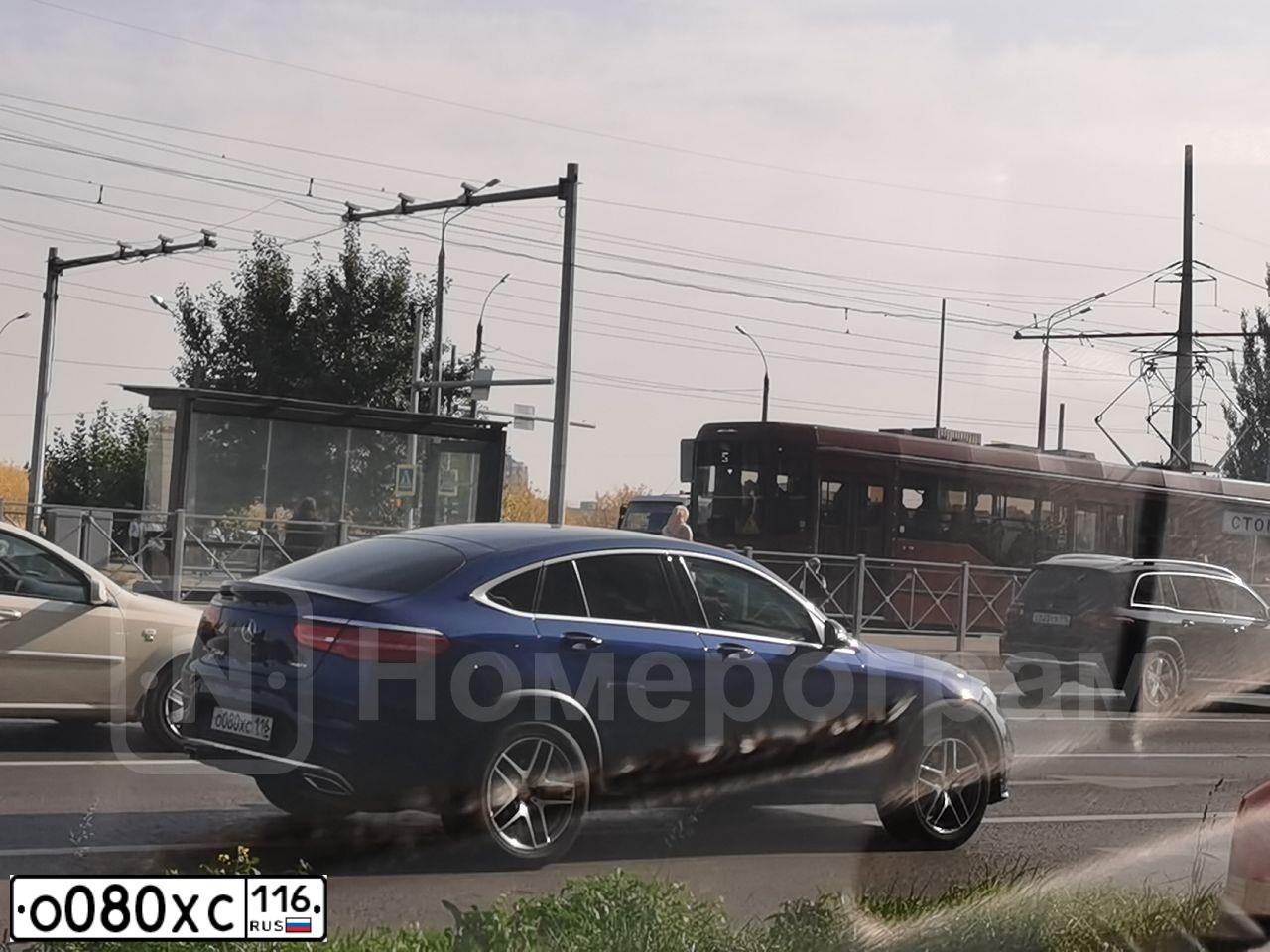Фото автомобиля MERCEDES GLC-KLASSE, 2016 — госномер У896АМ716. Цвет: синий