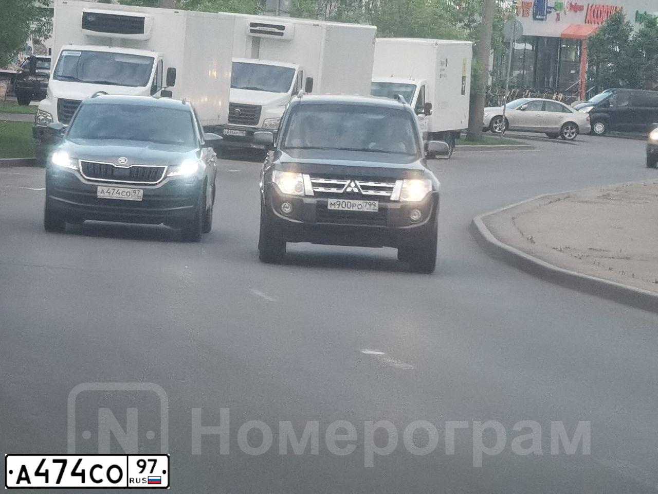 Фото автомобиля KIA SORENTO, 2012 — госномер А474СО97. Цвет: СЕРЕБРИСТЫЙ ПЕРЛАМ