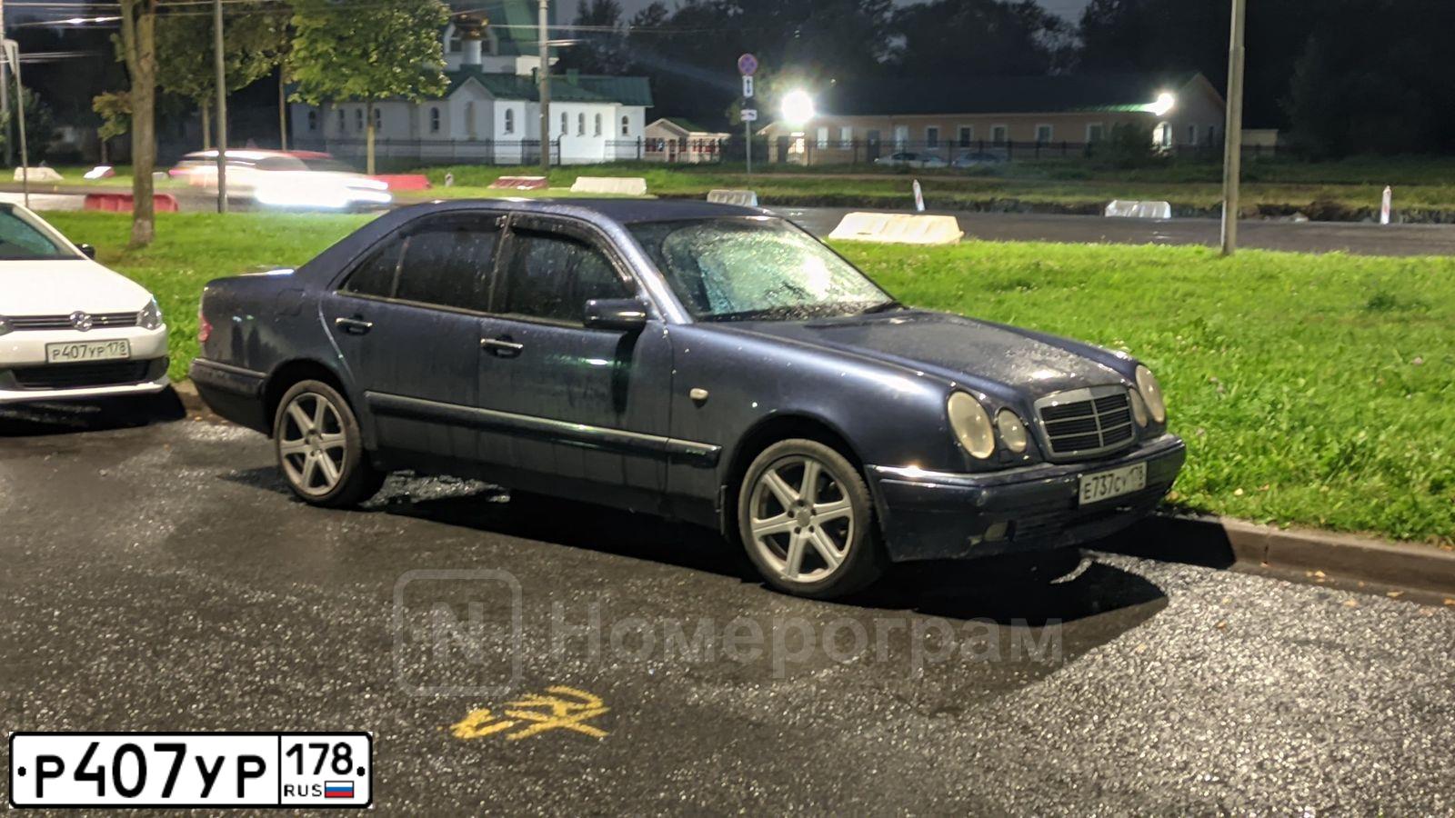 Фото автомобиля VOLKSWAGEN POLO, 2014 — госномер Р407УР178. Цвет: Белый