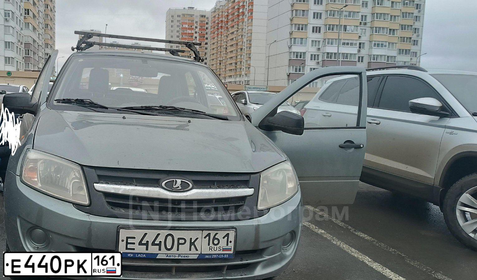 Фото автомобиля LADA 2190 GRANTA, 2012 — госномер Е440РК161. Цвет: СРЕДНИЙ СЕРО-ЗЕЛЕНЫЙ МЕТ.