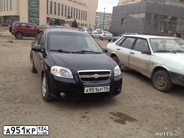 Фото автомобиля CHEVROLET AVEO, 2007 — госномер К090УЕ134. Цвет: ЧЕРНЫЙ