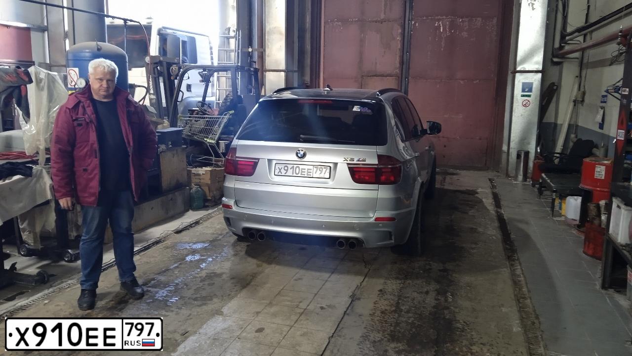 Фото автомобиля BMW БМВ X5 M, 2009 — госномер В478РВ193. Цвет: СЕРЫЙ