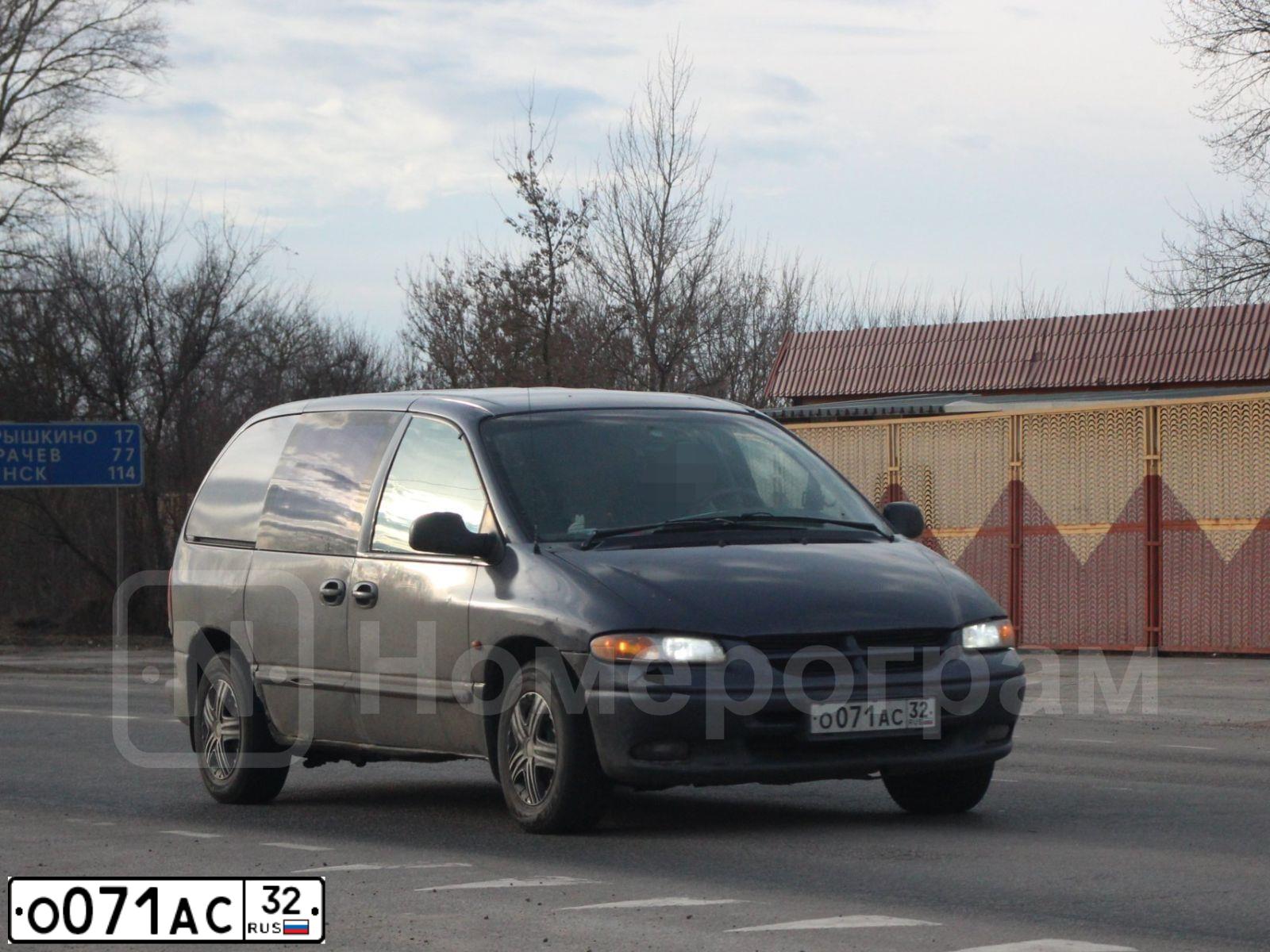 Фото автомобиля DODGE RAM, 1996 — госномер О071АС32. Цвет: ФИОЛЕТОВЫЙ