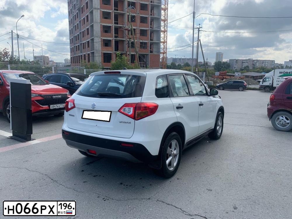 Фото автомобиля SUZUKI /GRAND/ VITARA, 2018 — госномер Н066РХ196. Цвет: Белый