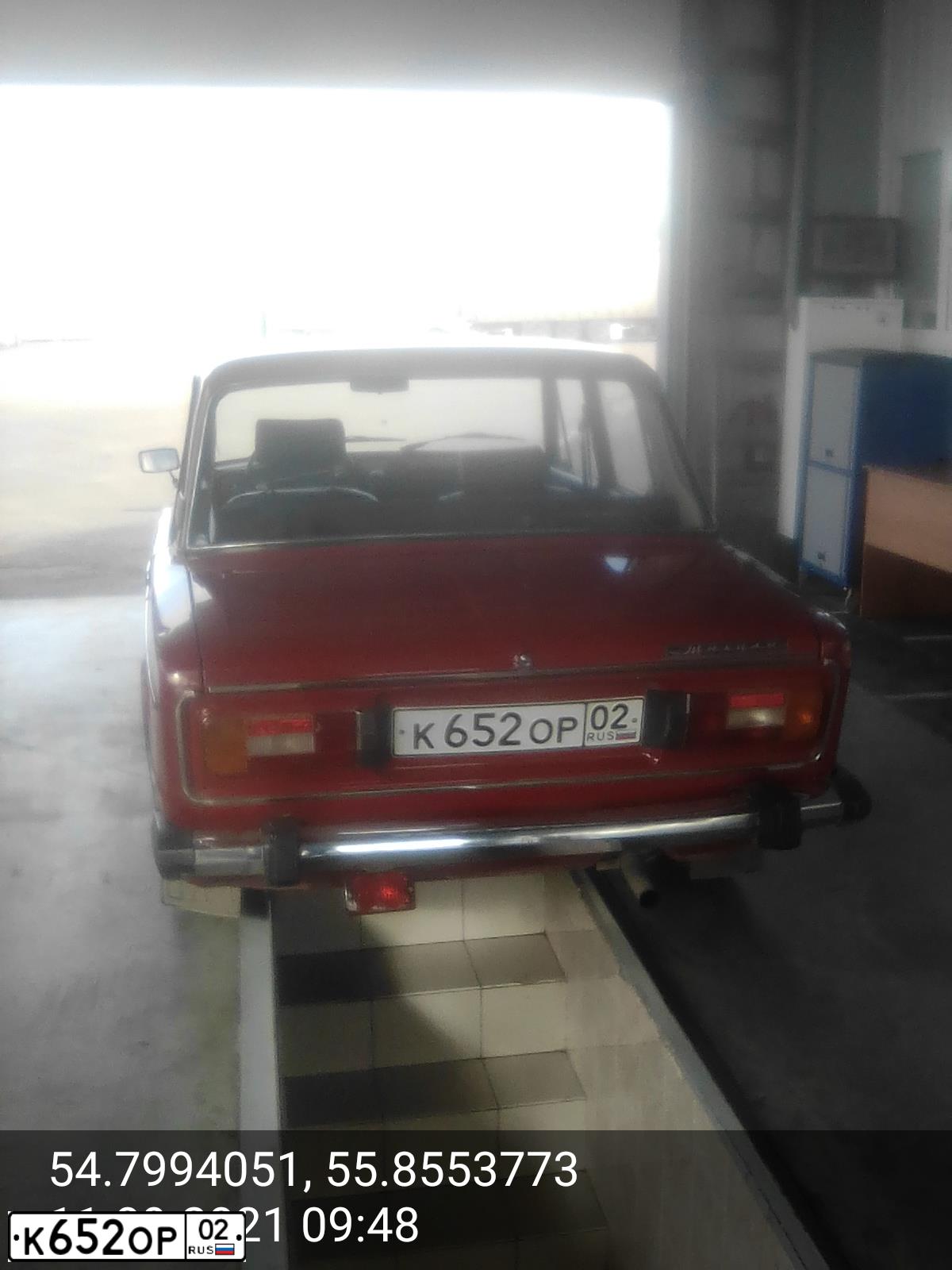 Фото автомобиля LADA 2106, 1997 — госномер К652ОР02. Цвет: ВИШНЕВЫЙ