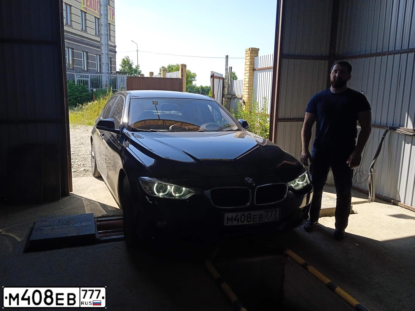 Фото автомобиля BMW SERIE 3, 2014 — госномер М408ЕВ777. Цвет: ЧЕРНЫЙ