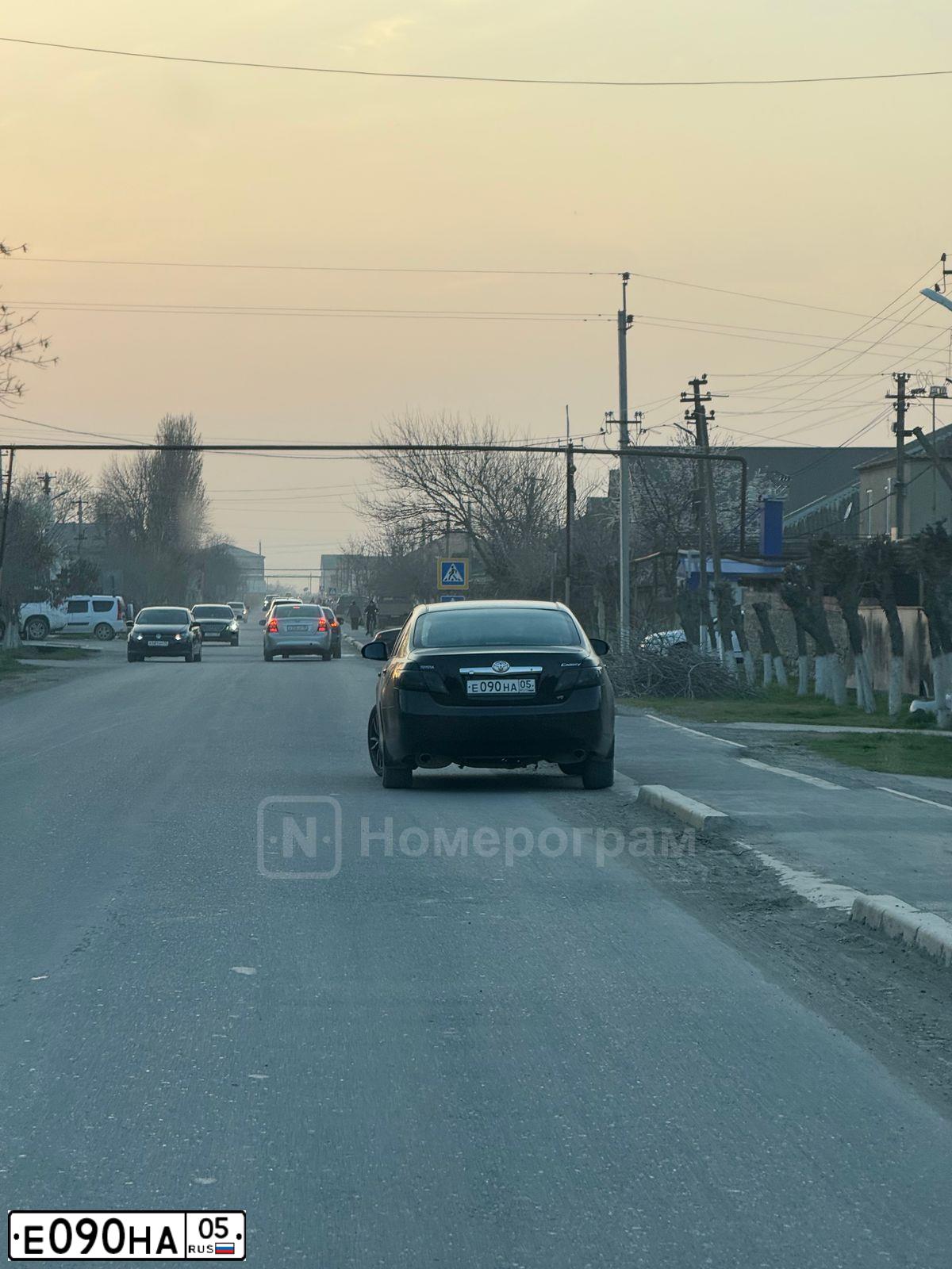 Фото автомобиля LADA 2110, 2007 — госномер Е090НА05. Цвет: ГРАФИТ -МЕТАЛЛ