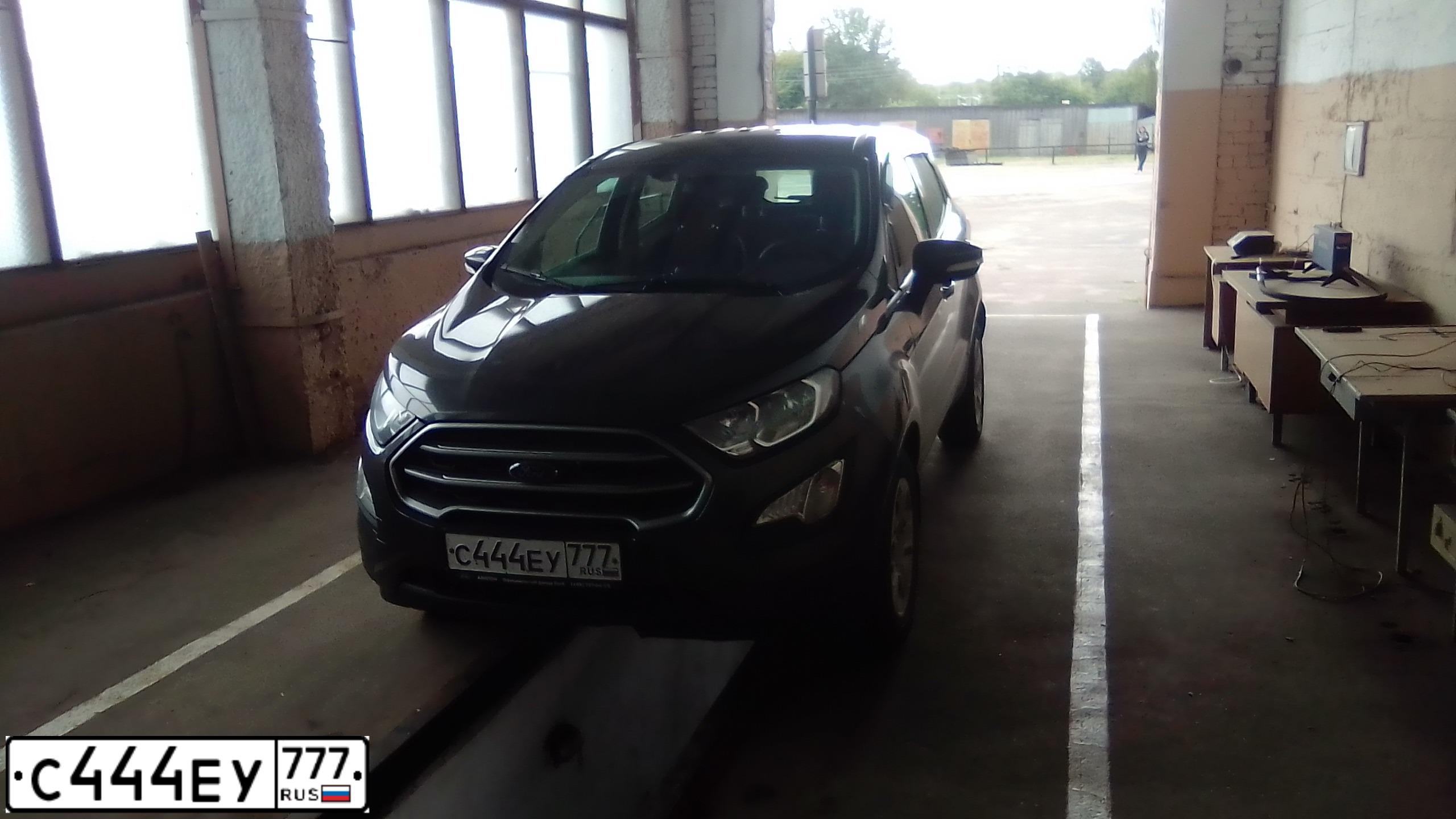 Фото автомобиля HYUNDAI SOLARIS, 2014 — госномер С444ЕУ777. Цвет: Серебристый