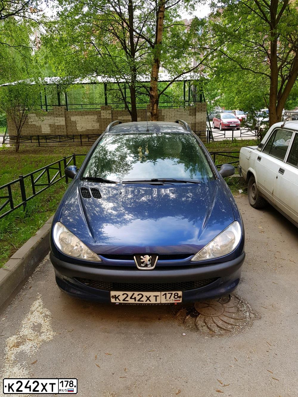 Фото автомобиля PEUGEOT 206, 2006 — госномер В793АР977. Цвет: синий