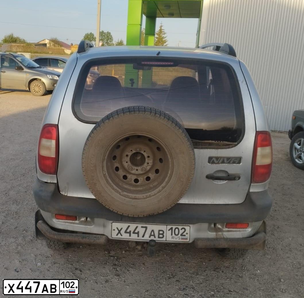Фото автомобиля CHEVROLET NIVA, 2008 — госномер Х447АВ102. Цвет: СВЕТЛО-СЕРЕБРИСТЫЙ  МЕТАЛЛИК