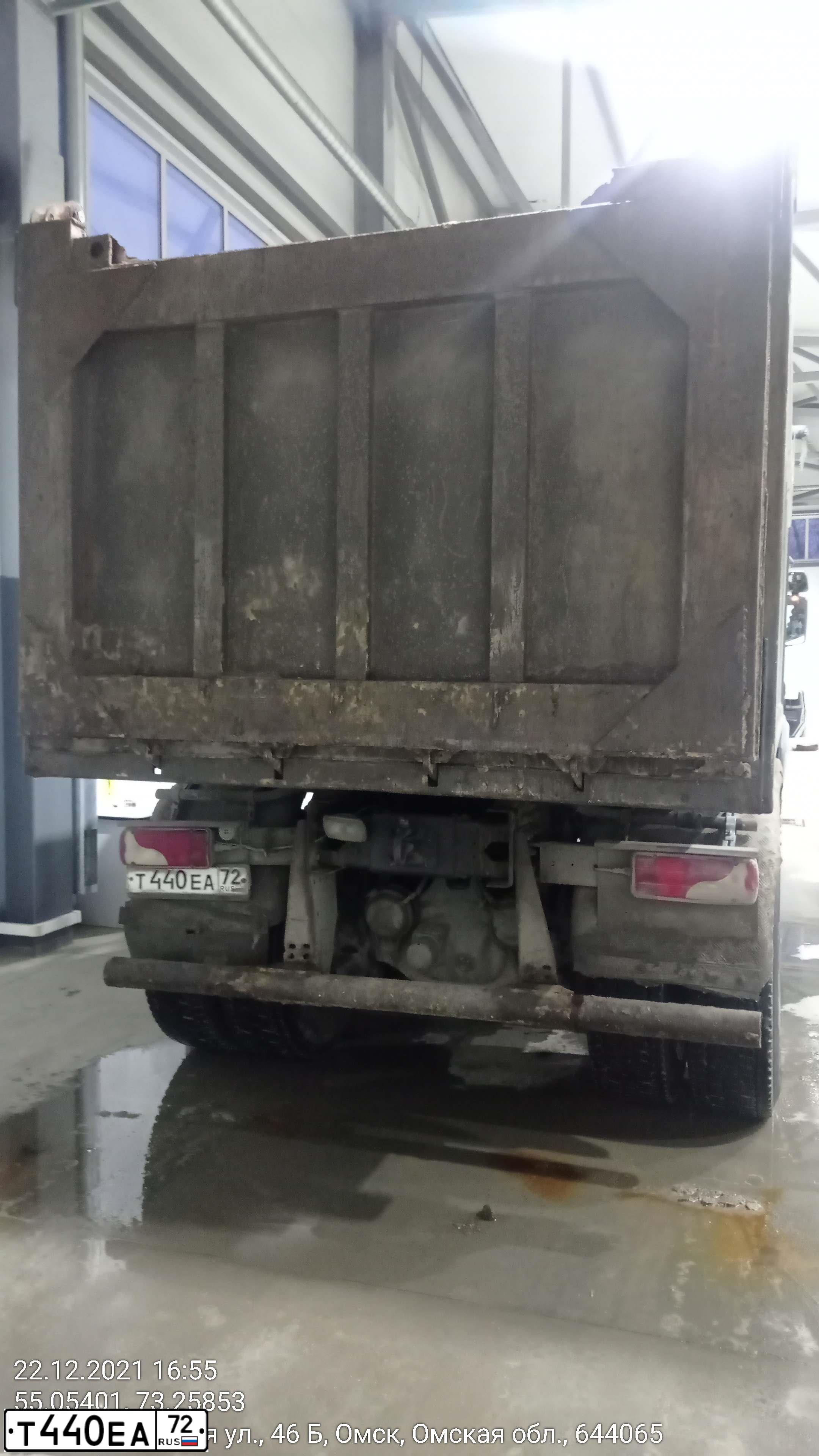 Фото автомобиля SCANIA SERIE P /6X4/, 2012 — госномер Т440ЕА72. Цвет: Белый