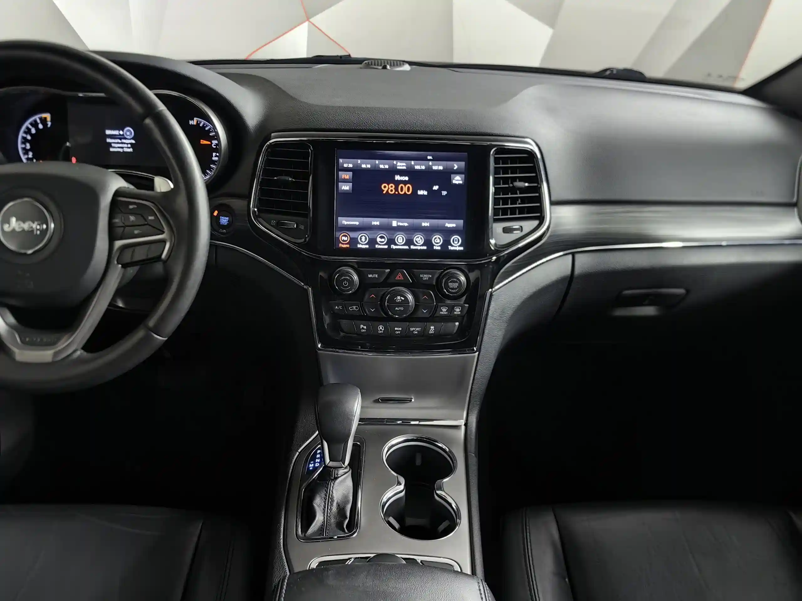Фото автомобиля JEEP GRAND CHEROKEE, 2019 — госномер М172ТТ69