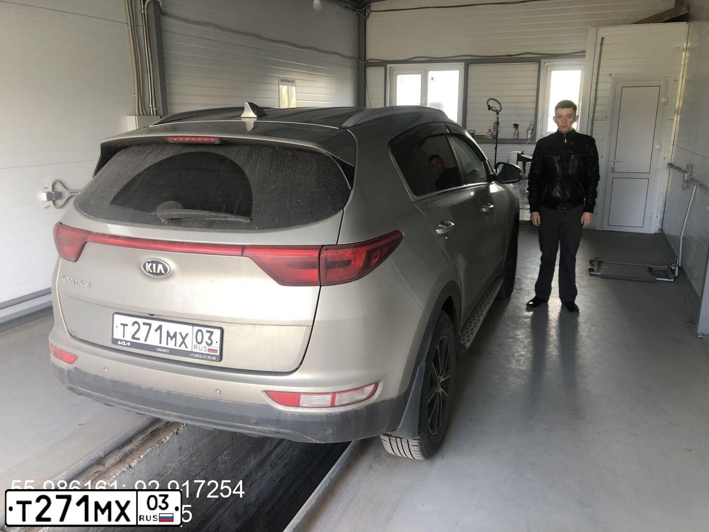 Фото автомобиля KIA SPORTAGE, 2017 — госномер Р674СР70. Цвет: СЕРЕБРИСТЫЙ