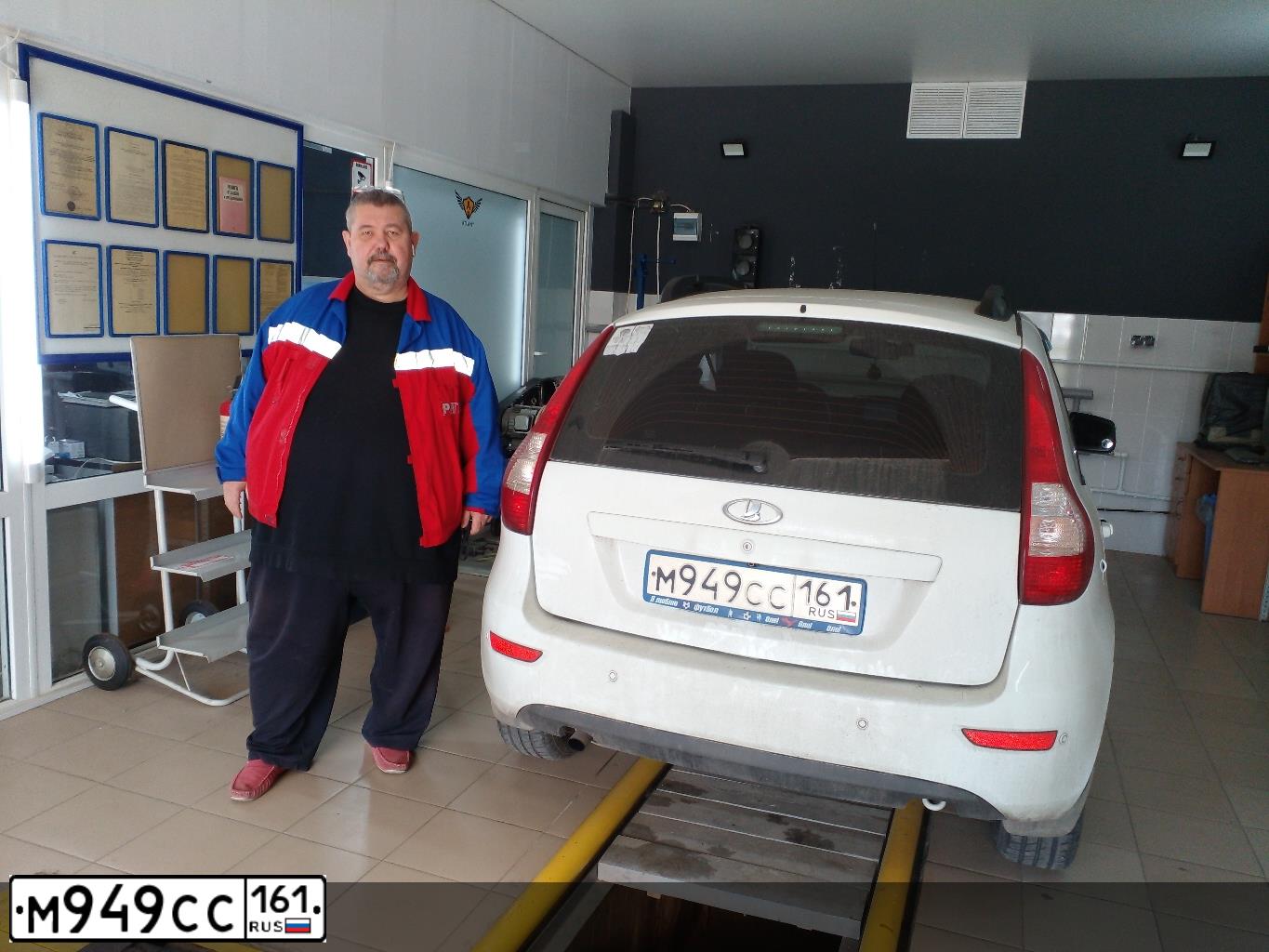 Фото автомобиля LADA 2192 KALINA, 2013 — госномер Х309МК761. Цвет: БЕЛЫЙ