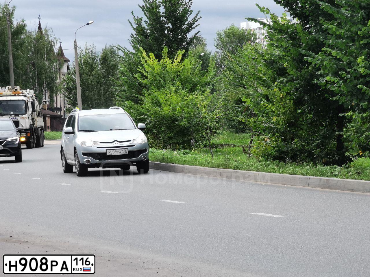 Фото автомобиля CITROEN C-CROSSER, 2008 — госномер С674ХА73. Цвет: СЕРЕБРИСТЫЙ