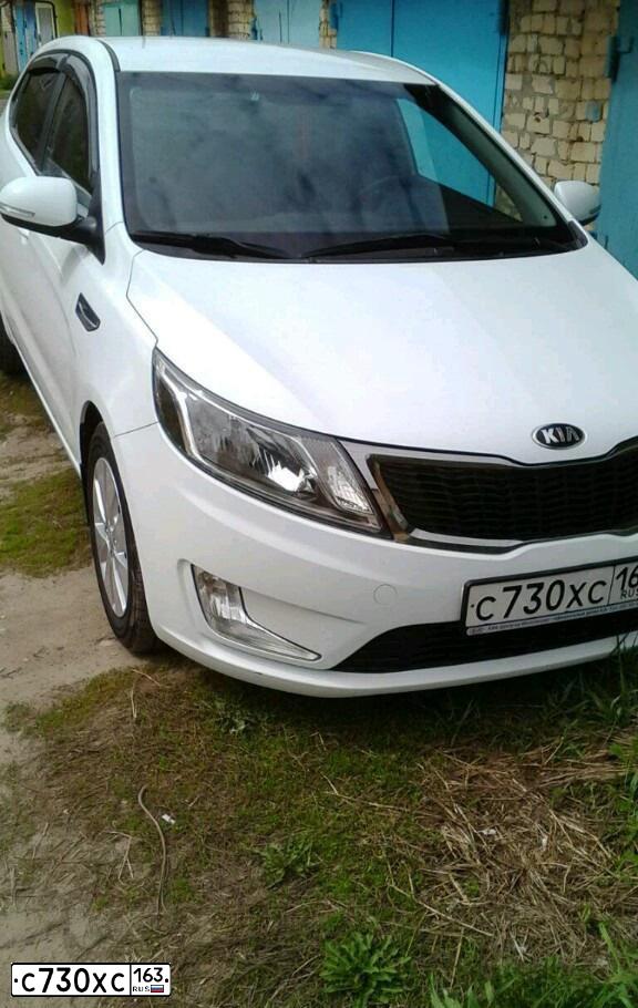 Фото автомобиля KIA RIO, 2013 — госномер С730ХС163. Цвет: БЕЛЫЙ