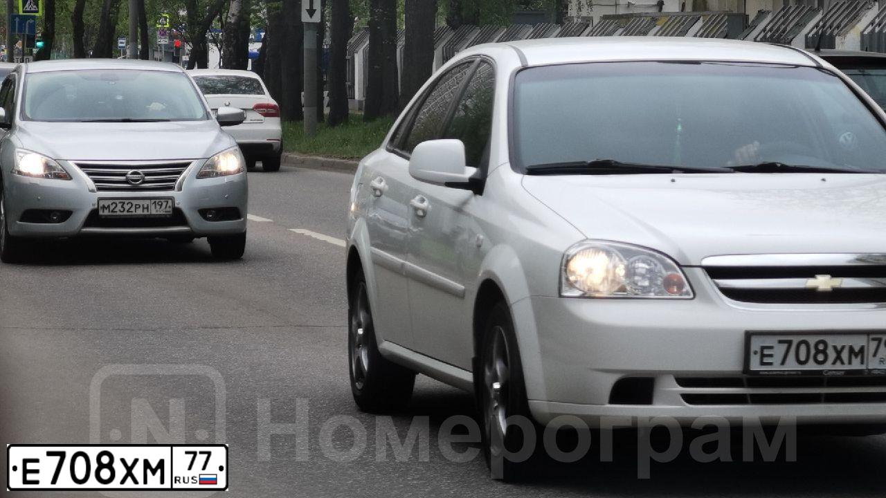 Фото автомобиля ИКАРУС 41533, 1998 — госномер Е708ХМ77. Цвет: БЕЛЫЙ