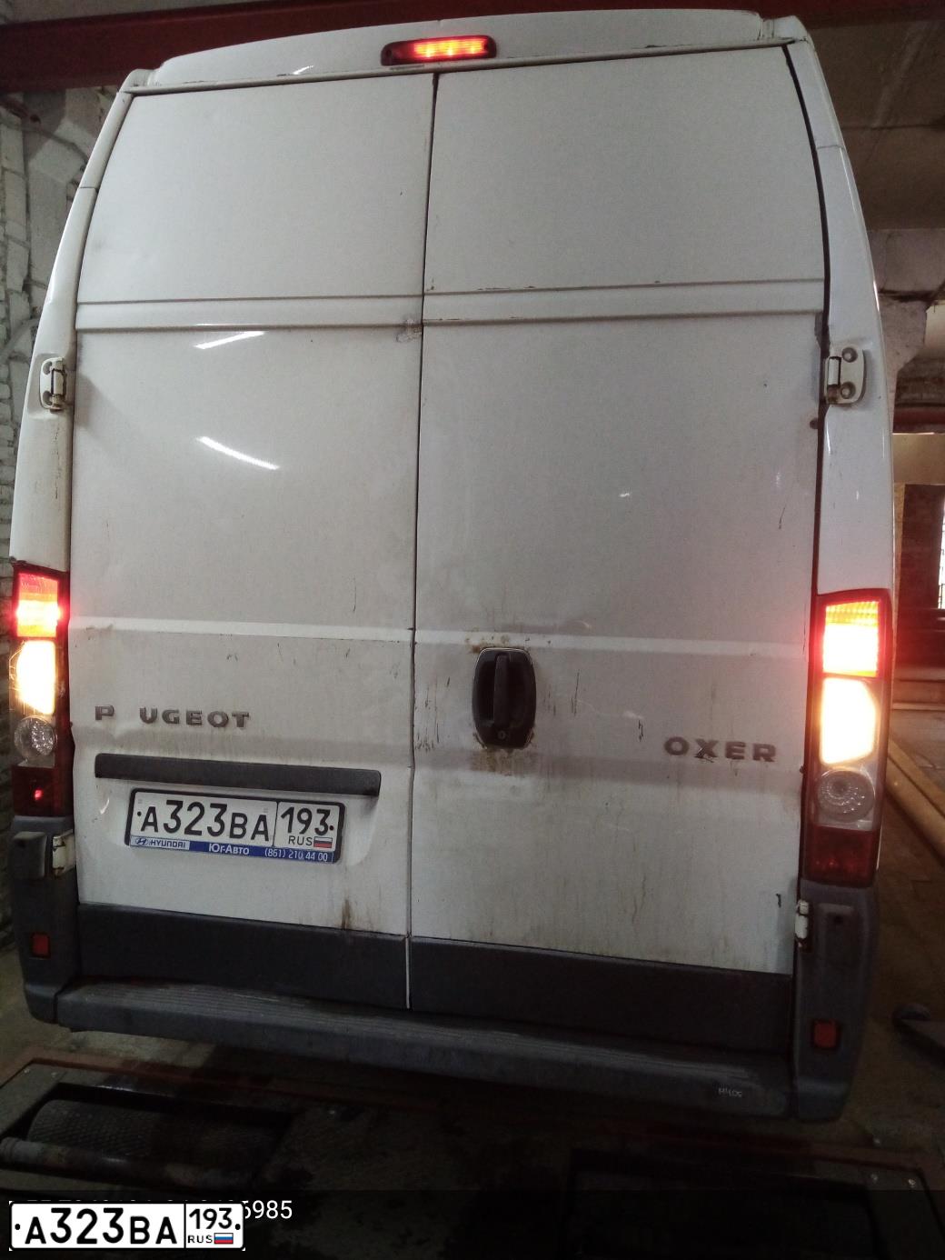 Фото автомобиля PEUGEOT BOXER, 2013 — госномер Е124МО797. Цвет: Белый