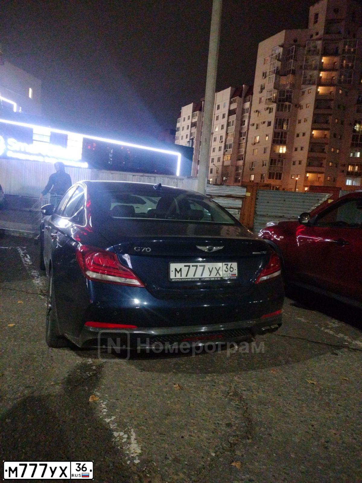 Фото автомобиля TOYOTA LANDCRUISER, 2010 — госномер Р111СР36. Цвет: Белый