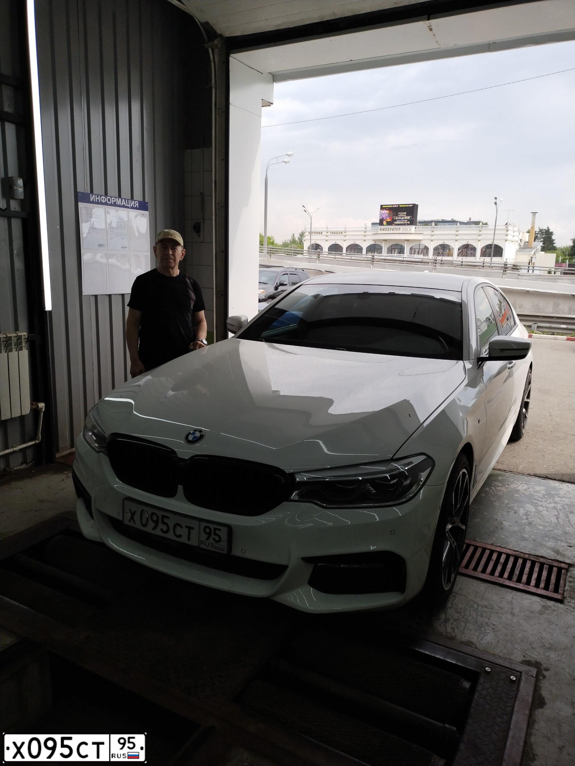 Фото автомобиля MERCEDES E-KLASSE, 2012 — госномер Е211РА716. Цвет: ЧЕРНЫЙ