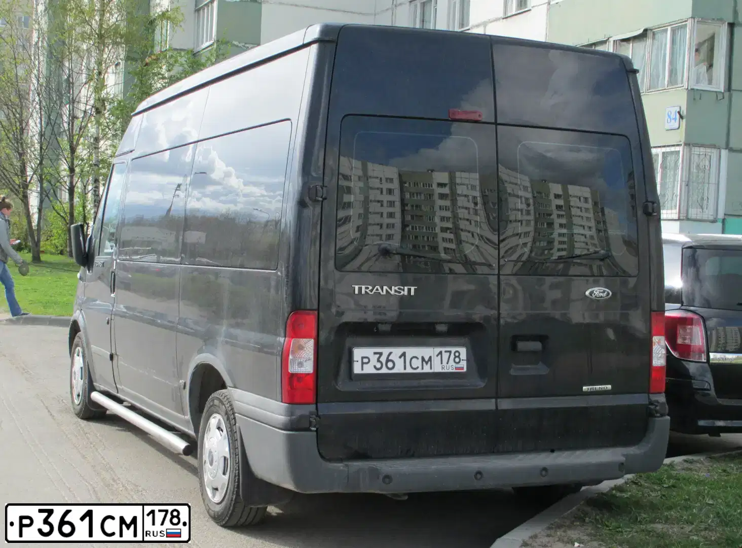 Фото автомобиля FORD TRANSIT, 2010 — госномер Р361СМ178. Цвет: ЧЕРНЫЙ